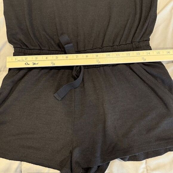 Wilfred Free Black Izabel Jersey Knit Sleeveless Short Romper Pockets Size Small - Picture 10 of 12